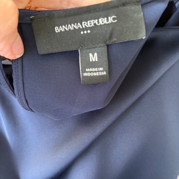 Banana Republic Navy Blue Sleeveless Shell Tank with Keyhole Back – Size Medium - Picture 5 of 6